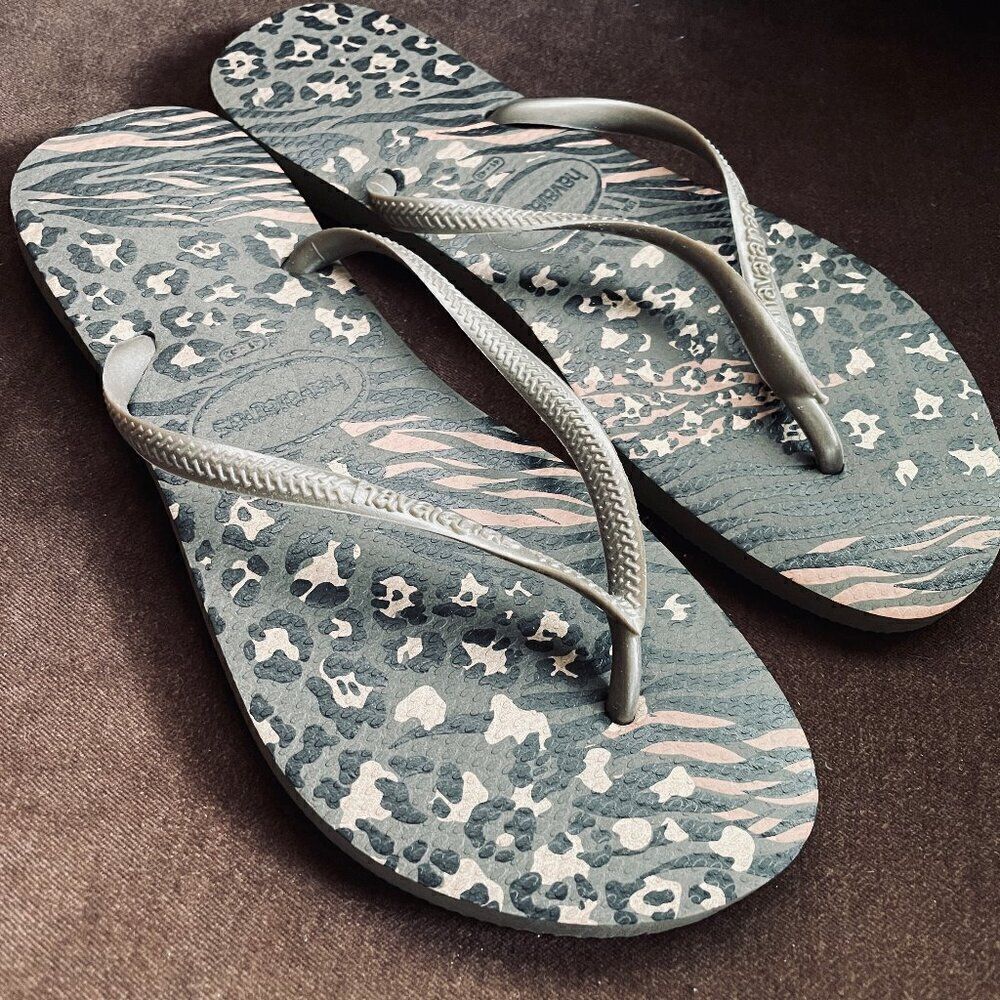 New Havaianas Slim Metallic Grey African Tropical Jungle Animal Print 11/12 US